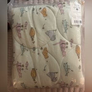 Kate Quinn Pooh and friends circle quilt. Foam green. New.